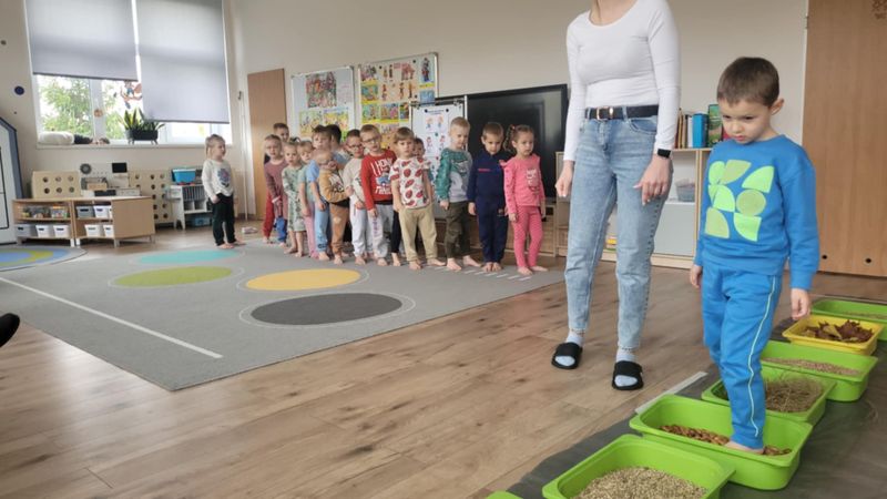 Sensoryczna ścieżka 4-latki