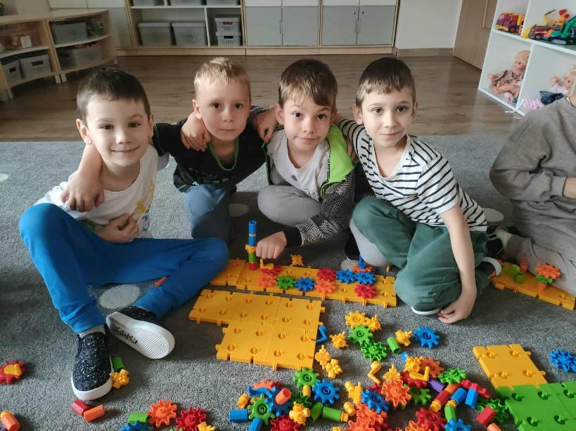 Zajęcia z wykorzystaniem klocków KORBO w grupie 6 B