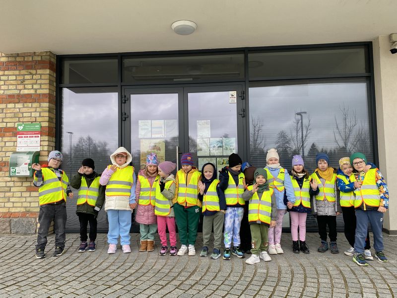 Sześciolatki w Galerii Sztuki Stara Łaźnia